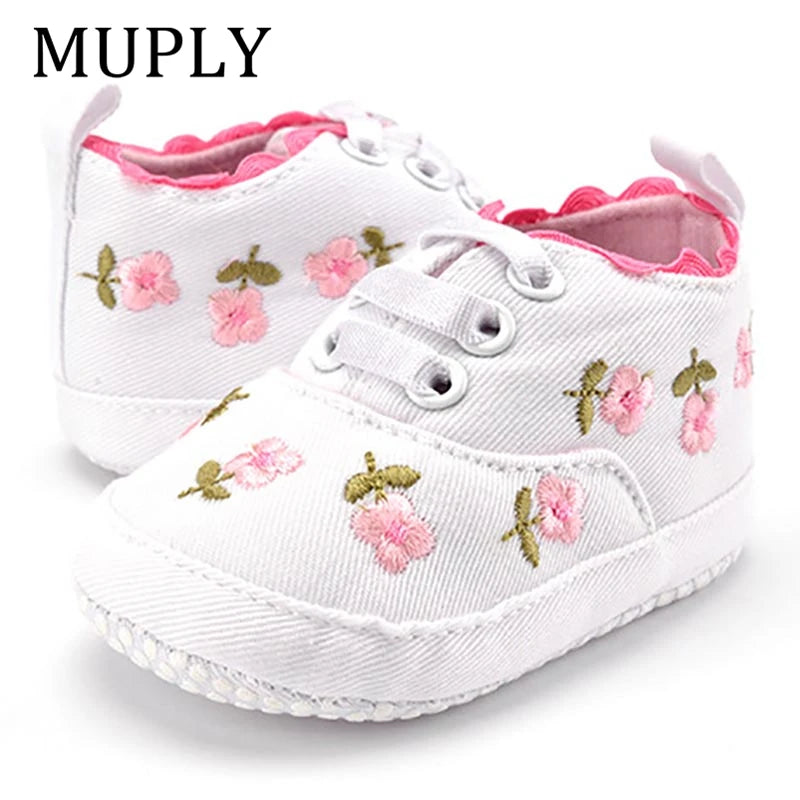 Baby Girls Lace Pre-Walker Shoes – White Floral First Walkers