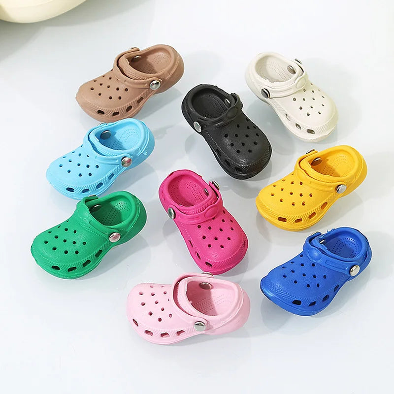 3D Mini Shoe Charms – DIY Pins for Clogs, Bags & Sandals