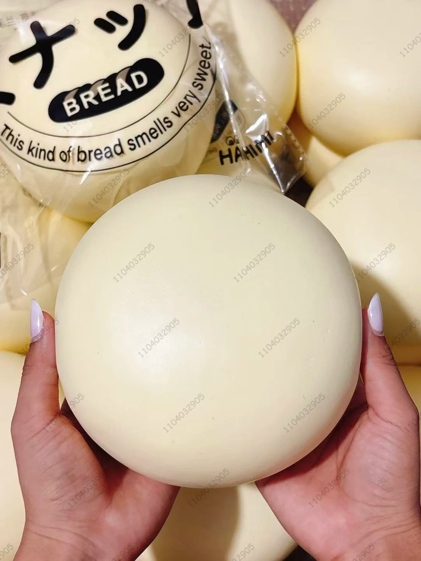 Giant Squishy Milk Bun – Slow-Rise Stress Relief Fidget